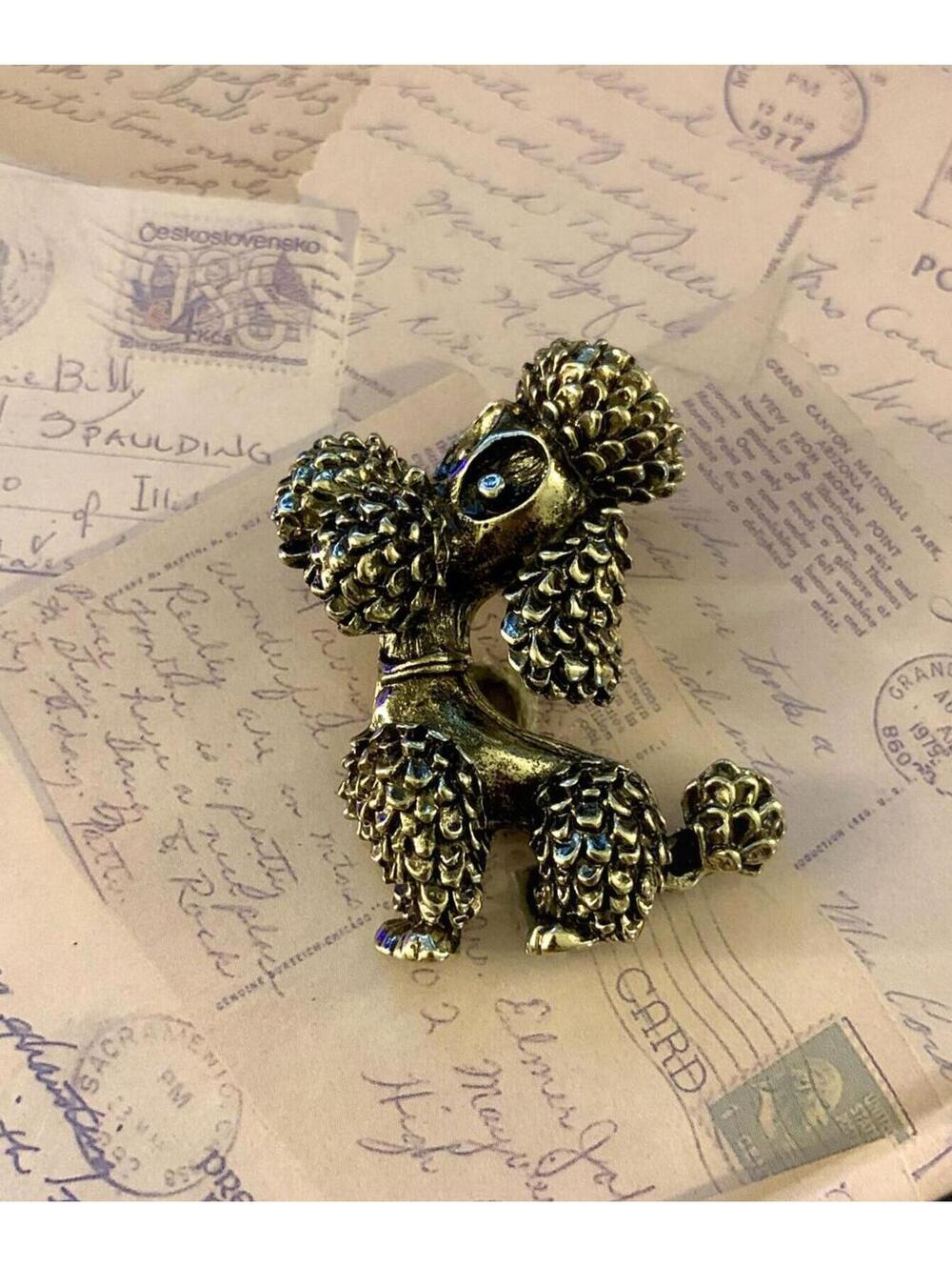 Adorable Poodle Dog Brooch Pendant Pin - Classic Canine Charm - Picture 1 of 3